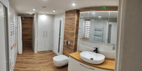 Pod Orzechem Włoskim (Pod Orzechem Wloskim) in 維魯舒夫地區博萊斯瓦維茨