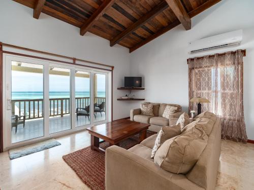 Residences at Barrier Reef 1-1C Oceanfront 2 BR by Stay Floreo, San Pedro (fotografie 7)