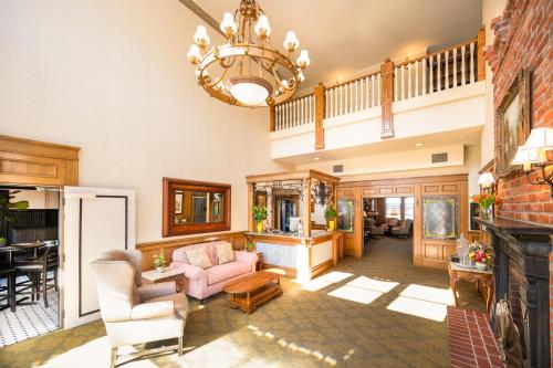 Fairhaven Village Inn 4