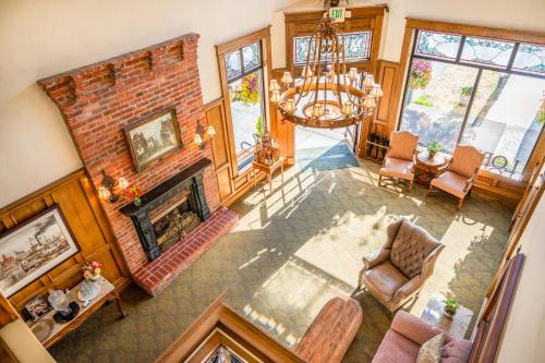 Fairhaven Village Inn 3