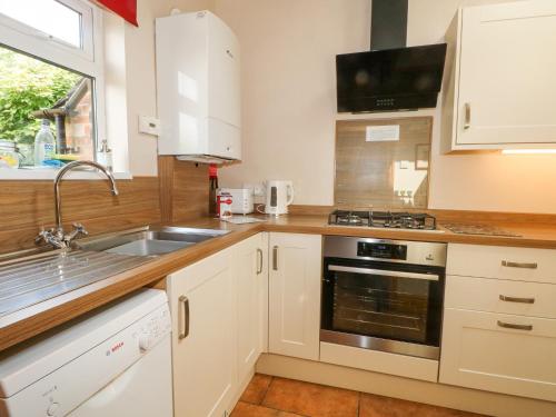 A szálláshely kívülről, Top Stable Cottage in Hulland Ward