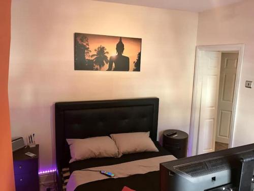 King TV-Bed En-suite MediaCity, MUFC, Salford, Манчестер (фото 8)