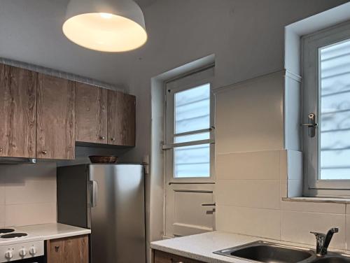 3 Bedroom Apartment Athens - image 9