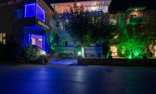 Labyrinth Hotel - image 10