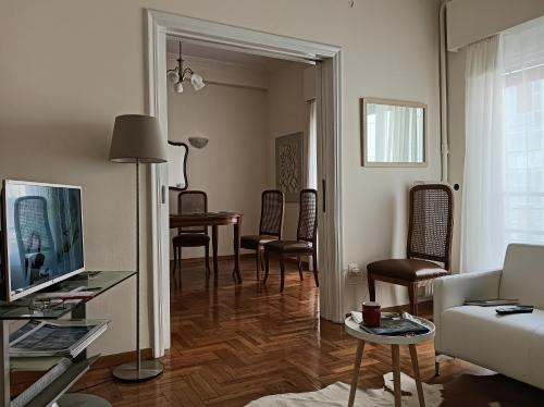 3 Bedroom Apartment Athens - image 4