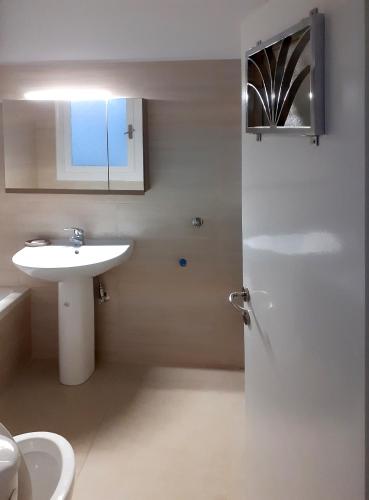 3 Bedroom Apartment Athens - image 11