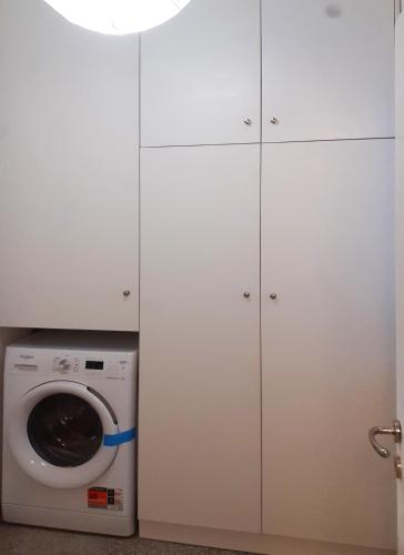3 Bedroom Apartment Athens - image 14