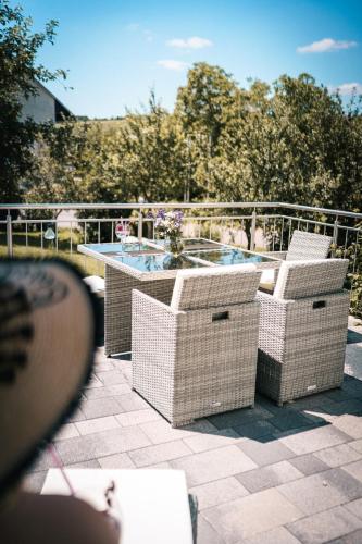 Balkons/terase, Ferienwohnungen CASA TAMALTIO am Moselradweg - Nähe Trier und Luxemburg (Ferienwohnungen CASA TAMALTIO am Moselradweg - Nahe Trier und Luxemburg) in Oberbillig