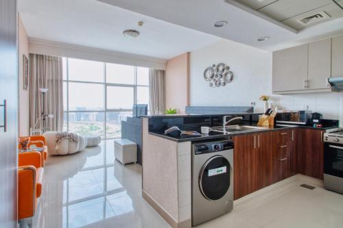 JVC Studio Rooftop Pool & Gym Golf Course View near Dubai Sports City