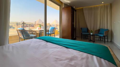 Diamond Pyramids View Inn