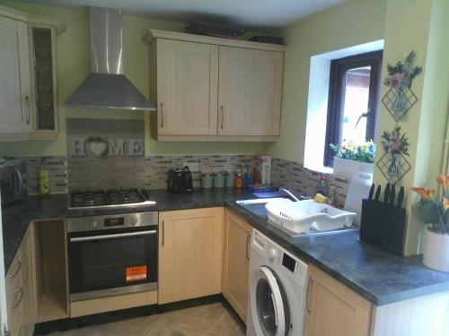 Cocina, Real Home In Northampton in Daventry