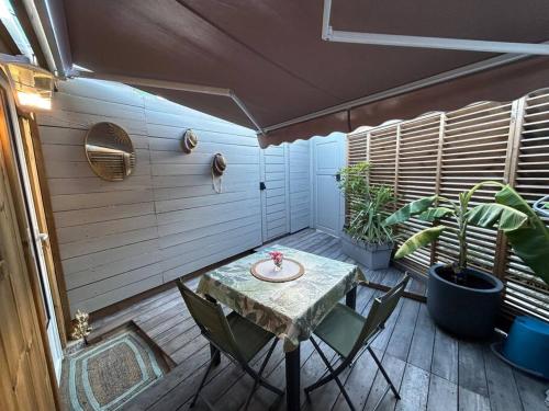 Studio hibiscus 150 m des plages orient bay