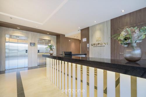 MHF II - Apts Variados em Prédio com Vista para o Mar em Itapema (MHF II - Apts Variados em Predio com Vista para o Mar em Itapema) in อิตาเปม่า