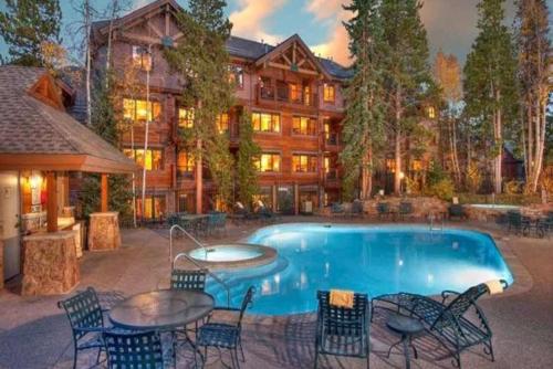 Mountain Thunder Lodge 2 Bedroom Condo - Ski In Via Skyway Skiway!