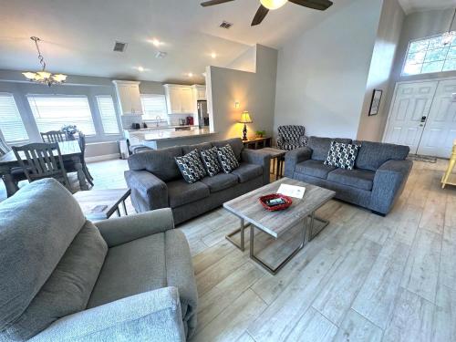 Fully Remodeled Golf View Villa Southern Dunes in Haines City, USA