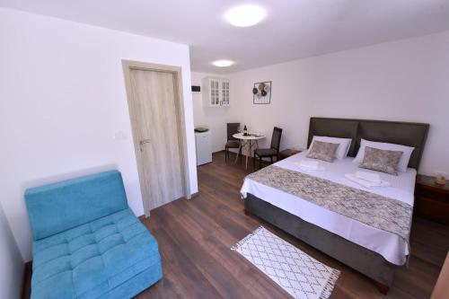 Airport Apartments TRI HRASTA