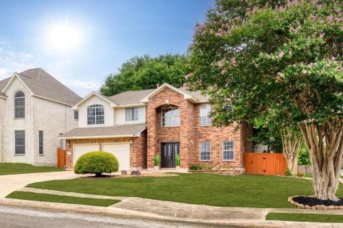Spacious Home Near Sea World