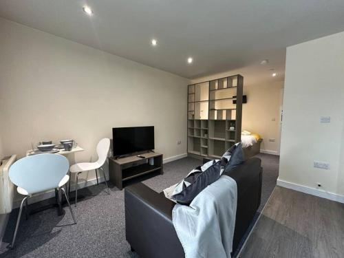 Studio Flat in Bolton, Bolton