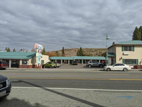 Hi-Lo Motel, Cafe and RV Park Mount Shasta Area