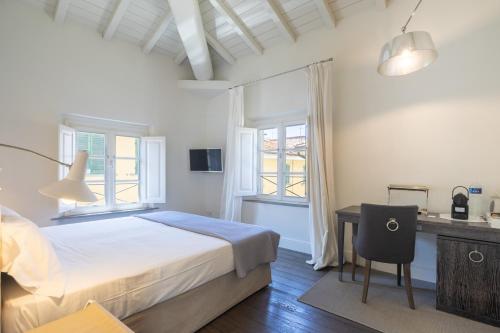 Hall Suites Room Type - Deluxe Double Room