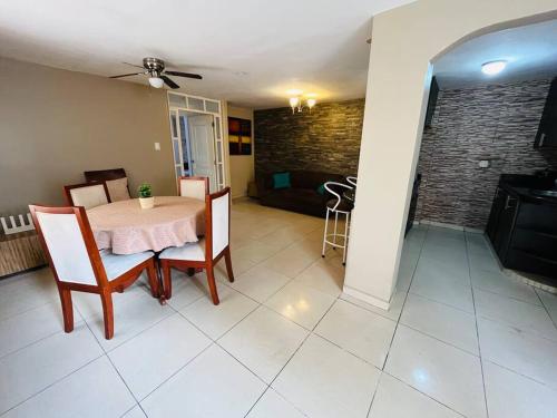 One-Bedroom Apartment image 2