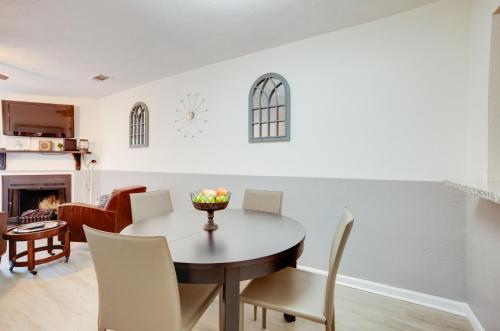 Pet-Friendly Bryan Escape about 2 Mi to Texas A and M in Bryan, USA