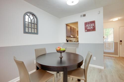Pet-Friendly Bryan Escape about 2 Mi to Texas A and M in Bryan, USA