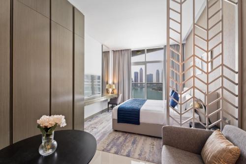 Burj Khalifa Canal View Fully Furnished Studio At Damac Prive