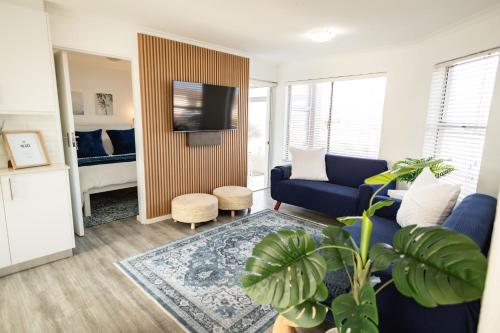 Coastal Living, Hermanus