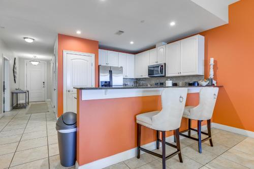 Lake LBJ Condo w/ Private Balcony, Lake Views in Horseshoe Bay (TX)