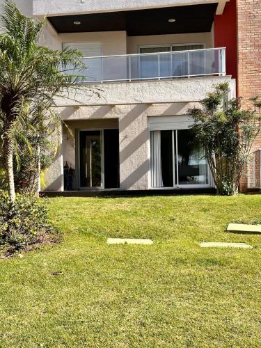 Costao das Gaivotas in Santinho Beach