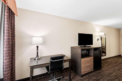 Best Western Airport Inn - image 9