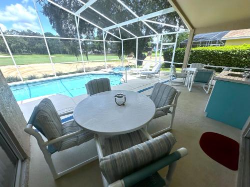 Upgraded Pool Villa Spa Southern Dunes in Haines City, USA