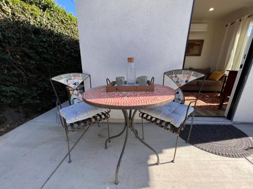 Lovely Little Cottage Close to Forum,Sofi,LAX in Los Angeles, USA