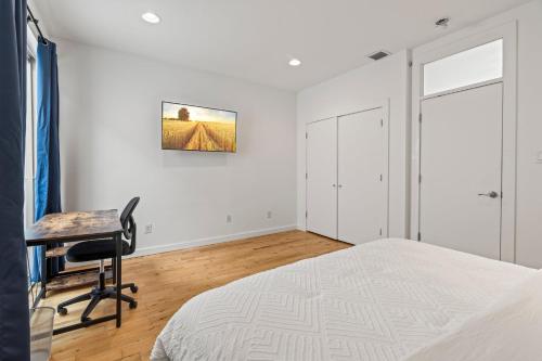 Fancy 4 Bedroom w HotTub in Philadelphia, USA