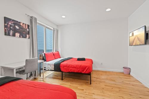 Fancy 4 Bedroom w HotTub in Philadelphia, USA