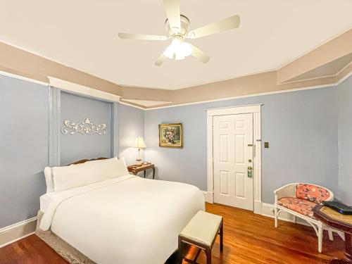 Deluxe Double Room with Extra Bed