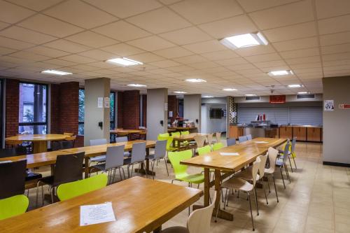 Restaurante, LSE Rosebery Hall in Londres