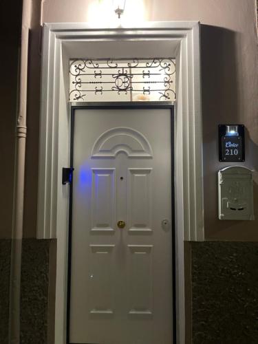 Civico 210, Itri (foto 2)