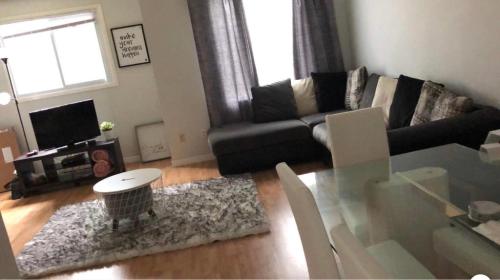 Perfect location walking distance to everywhere