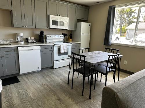 2 bedrooms, 5 beds