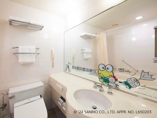 room detail thumbnail 2