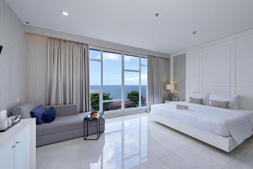 Létesítmények, Grand Whiz Megamas Manado in Wenang
