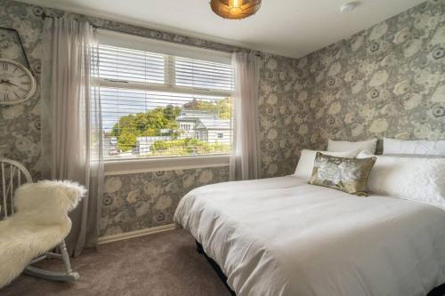 Sea Salt Apartment Dunedin 3 Bedrooms & Sea Views in West Dunedin