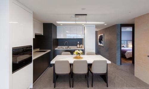 Royal Family Suite