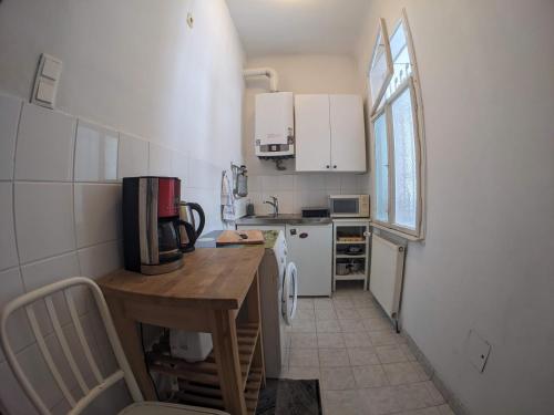 Studio Apartment image 10