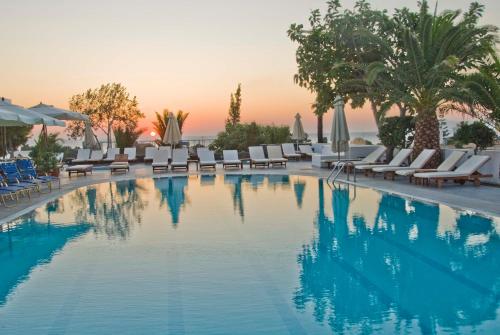 Makarios Hotel - image 3