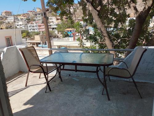 Balcony/terrace, Carob Tree apartment, Tris Ekklisies in Asterousia