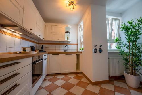 Konyha, SCHLOSSBERG RESIDENCES - Markplatz City-Apartment in Weinheim