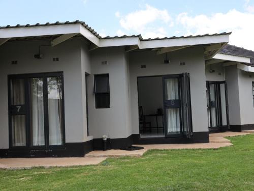 Tambarara Guest Lodge, Harare